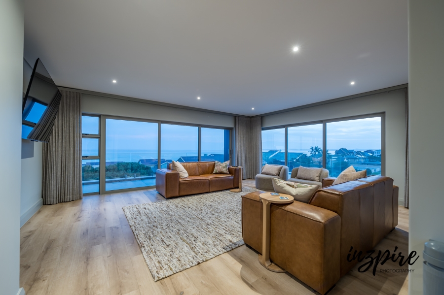 4 Bedroom Property for Sale in Glentana Western Cape
